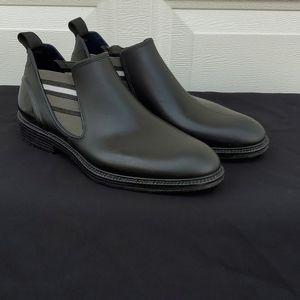Low cut Chelsea boot